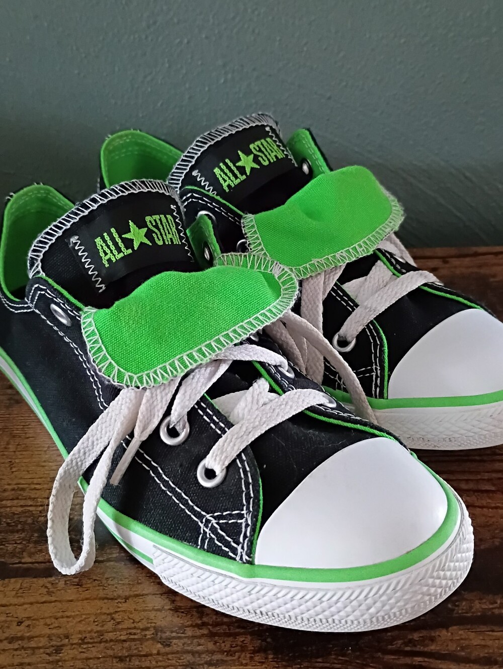 Converse All Star Double Tongue Chucks Womens 7.5 Low Top Black/Green Sneakers